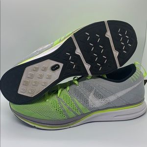 Nike Flyknit Trainer Sz.11.5 Grey/Volt ***used***